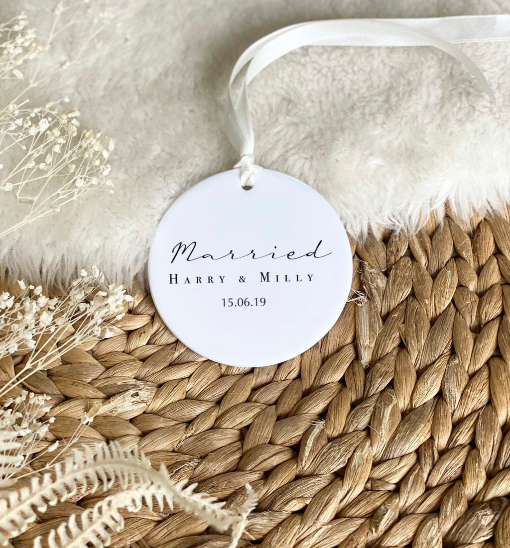 Personalised Mr & Mrs Wedding Ornament – Ceramic Keepsake